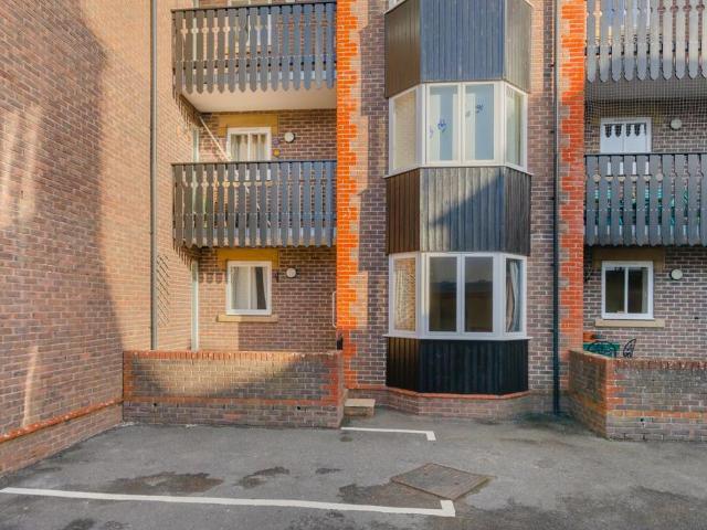 1 bedroom flat for sale