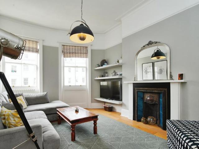 1 bedroom flat for sale