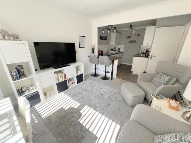 1 bedroom flat for sale