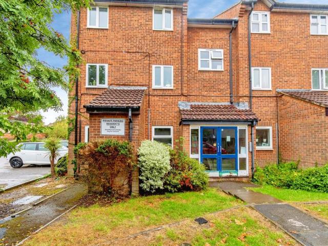 1 bedroom flat for sale