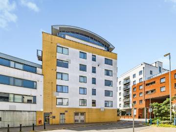 1 bedroom flat for sale
