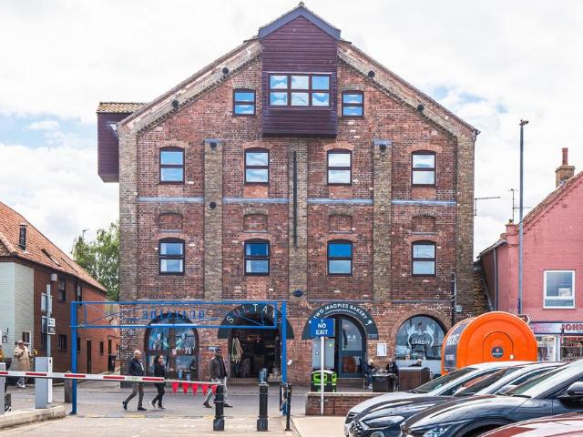 1 bedroom flat for sale