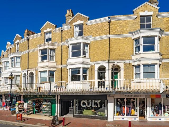 1 bedroom flat for sale