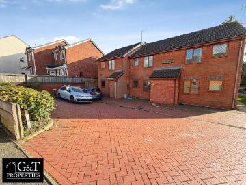 Stourbridge, West Midlands, Midlands - Garden