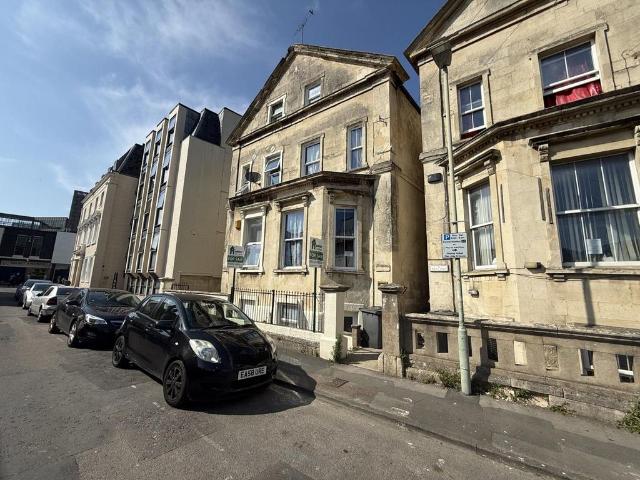 1 bedroom flat for sale