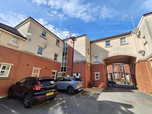 1 bedroom flat for sale