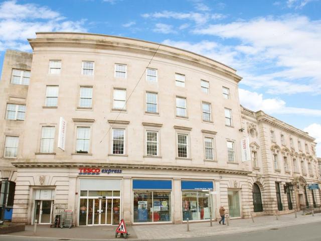 1 bedroom flat for sale