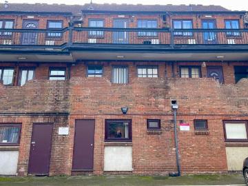 1 bedroom flat for sale