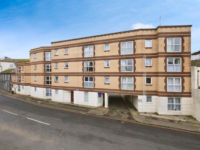 1 bedroom flat for sale