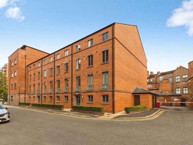 1 bedroom flat for sale