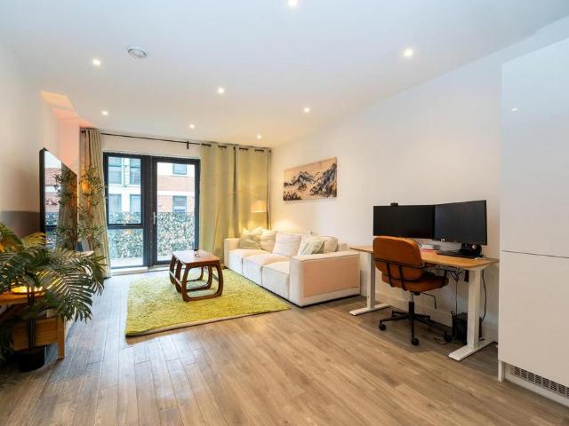 1 bedroom flat for sale