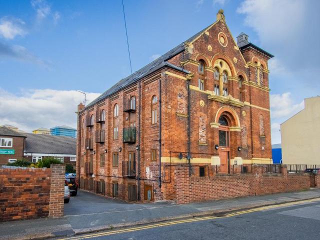 1 bedroom flat for sale