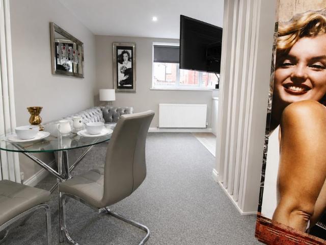 1 bedroom flat for sale