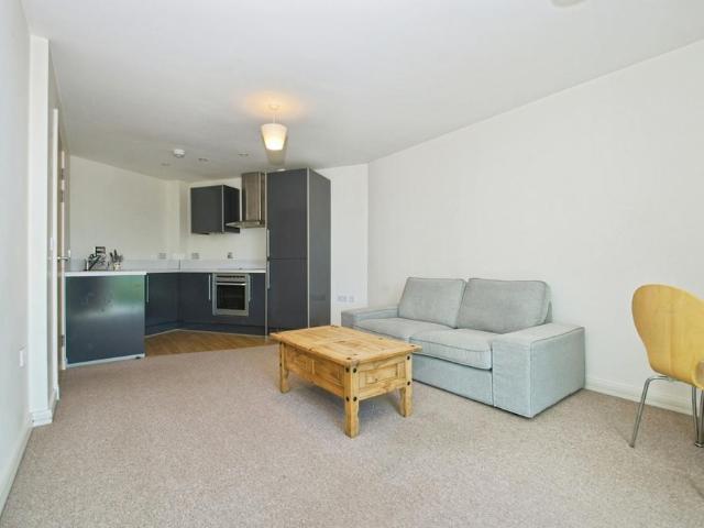 1 bedroom flat for sale