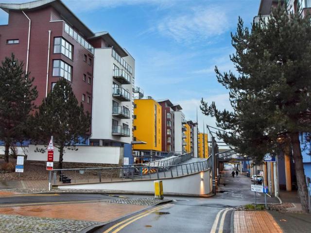 1 bedroom flat for sale