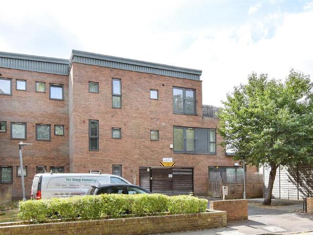 1 bedroom flat for sale