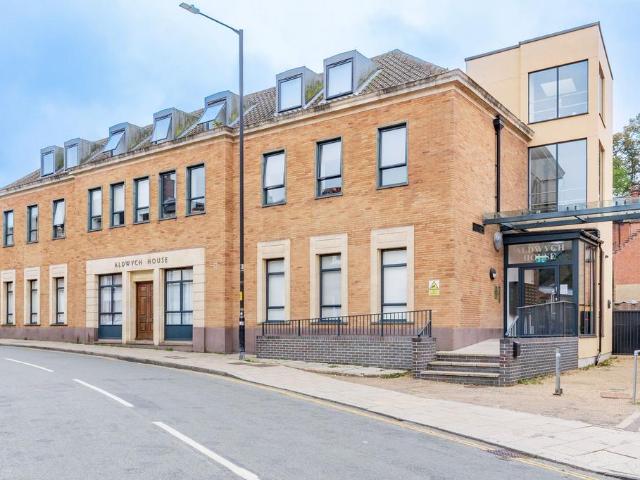 1 bedroom flat for sale