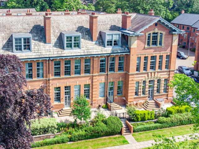 1 bedroom flat for sale