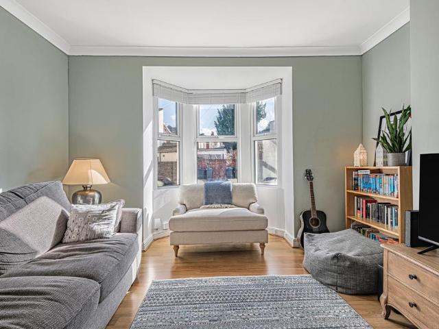 1 bedroom flat for sale