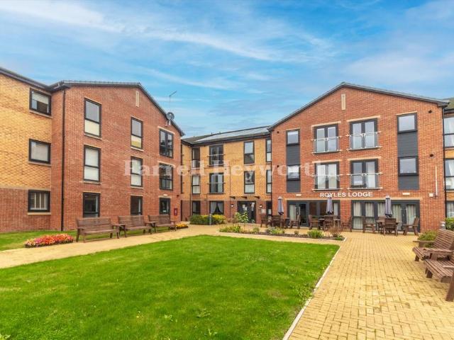 1 bedroom flat for sale