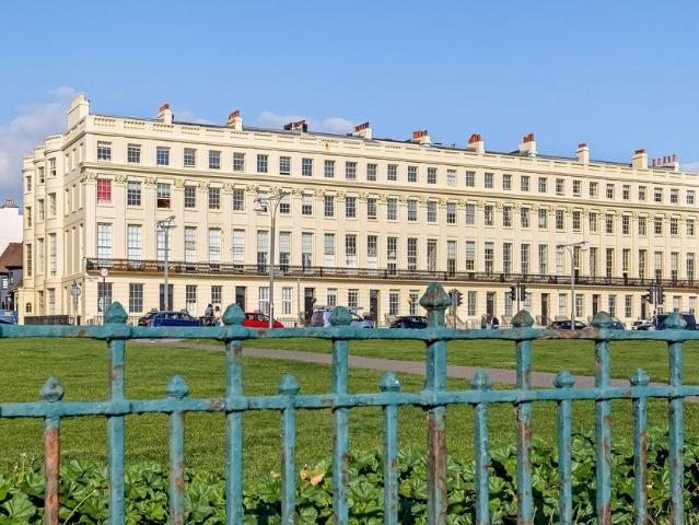 1 bedroom flat for sale