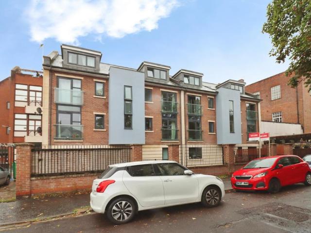 1 bedroom flat for sale