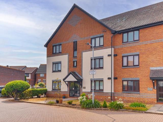 1 bedroom flat for sale