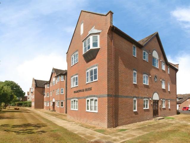 1 bedroom flat for sale