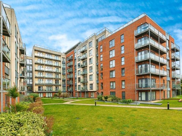 1 bedroom flat for sale