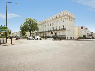1 bedroom flat for sale
