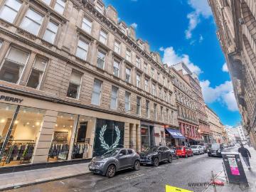 Flat for sale in Allan Park Rd Stirling - Equipped kitchen