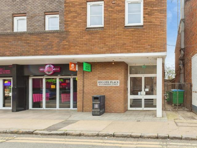 1 bedroom flat for sale