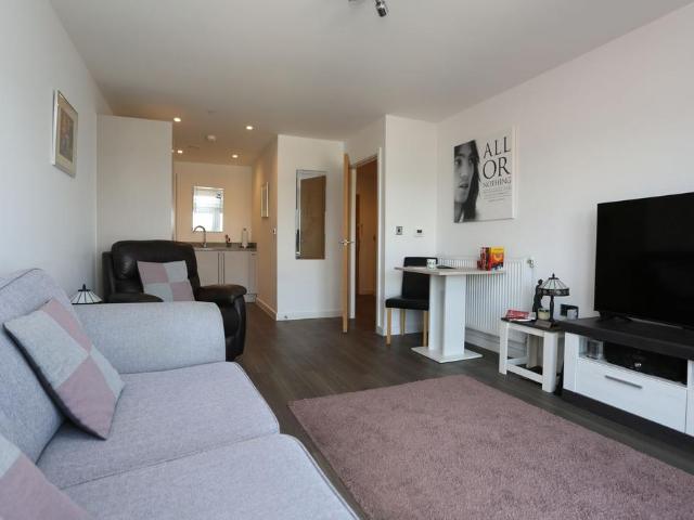 1 bedroom flat for sale