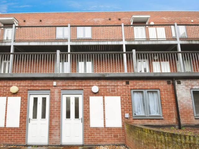 1 bedroom flat for sale