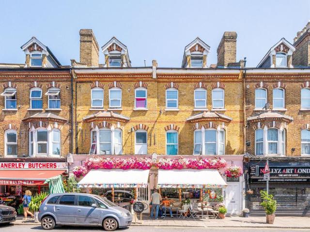 1 bedroom flat for sale