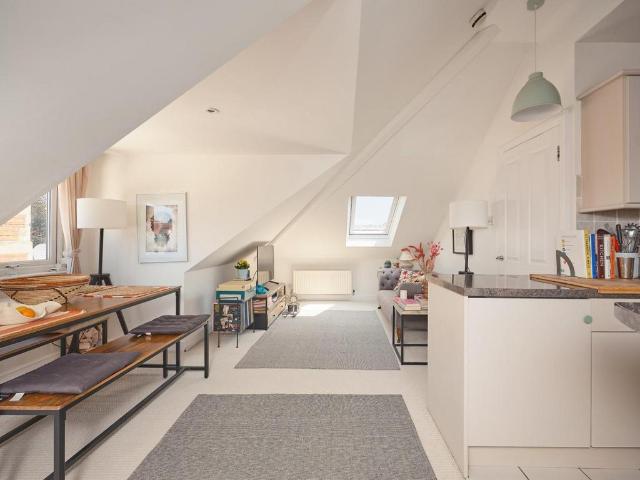 1 bedroom flat for sale