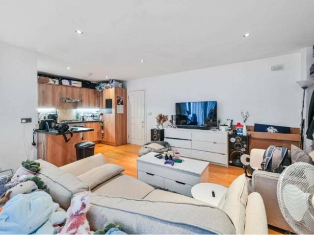 1 bedroom flat for sale