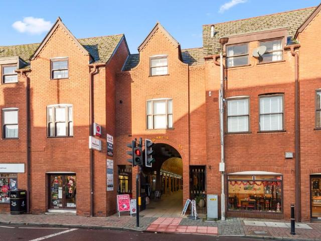 1 bedroom flat for sale