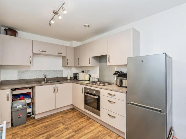 1 bedroom flat for sale