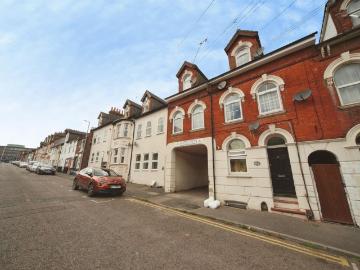 1 bedroom flat for sale