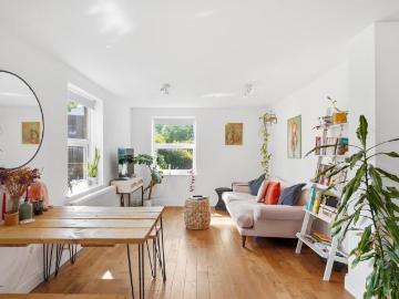 1 bedroom flat for sale