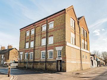 1 bedroom flat for sale