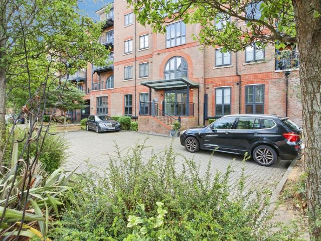 1 bedroom flat for sale