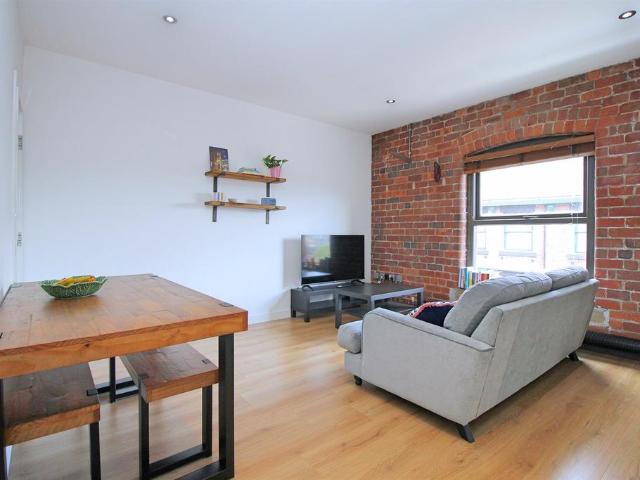 1 bedroom flat for sale