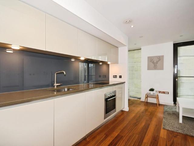 1 bedroom flat for sale