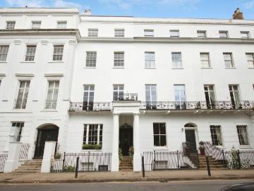 1 bedroom flat for sale