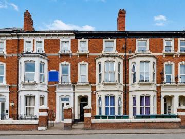 1 bedroom flat for sale