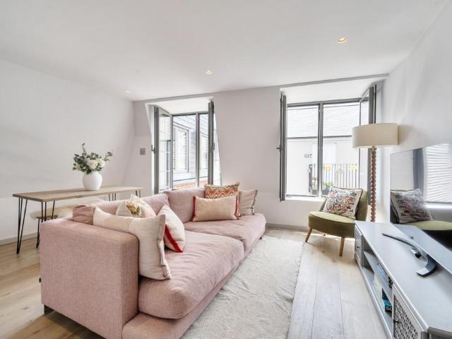 1 bedroom flat for sale