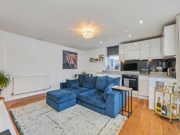 1 bedroom flat for sale