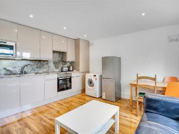 1 bedroom flat for sale